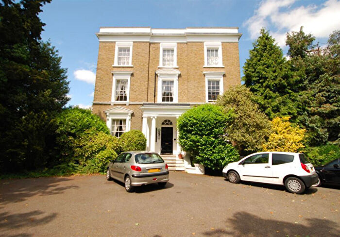 Studio To Rent In Tayles Hill Drive, Epsom, KT17