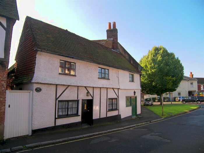 2 Bedroom Cottage To Rent In The Spain, Petersfield., GU32