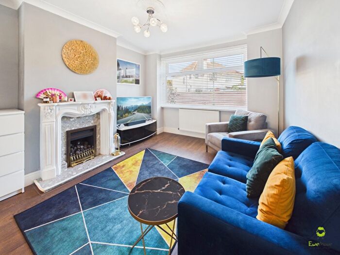 3 Bedroom Semi Detached House For Sale In Upland Road, Bexleyheath, Kent, DA7