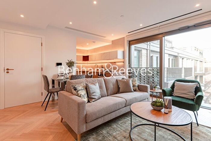 1 Bedroom Flat To Rent In Hampton House, Kings Park Road, SW6
