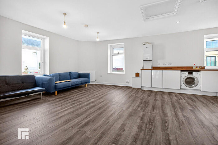 3 Bedroom Apartment To Rent In Cowbridge Road East, Canton, Cardiff, CF11