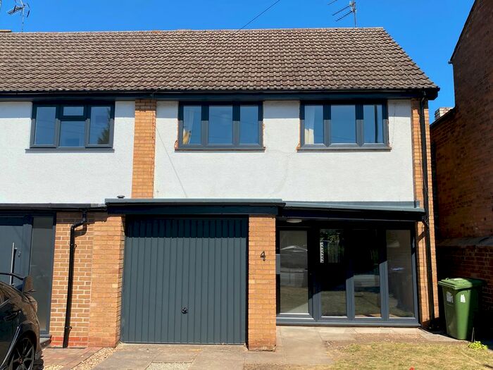 3 Bedroom Town House To Rent In Oak Place, Leamington Spa, CV31