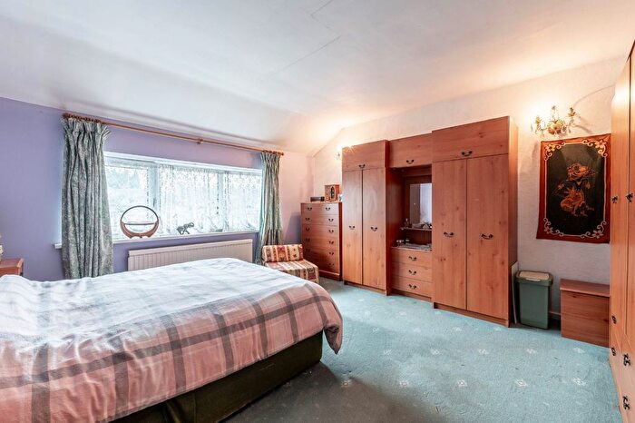 4 Bedroom Detached House For Sale In Ashlea Close, Garforth, Leeds, West Yorkshire, LS25