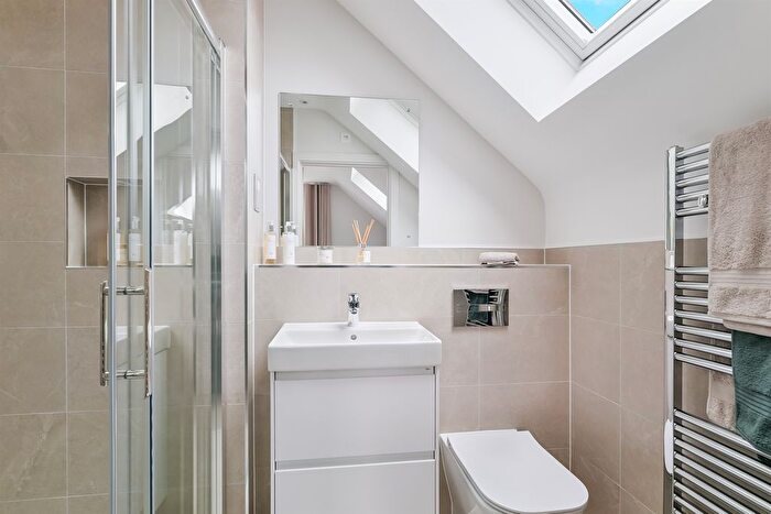 4 Bedroom Detached House For Sale In The Acorn, Banstead, SM7