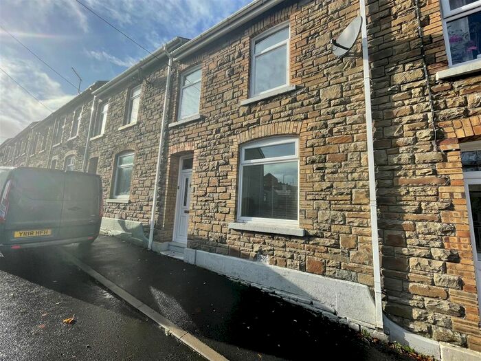 3 Bedroom Terraced House To Rent In Penparc, Tumble, Llanelli, SA14