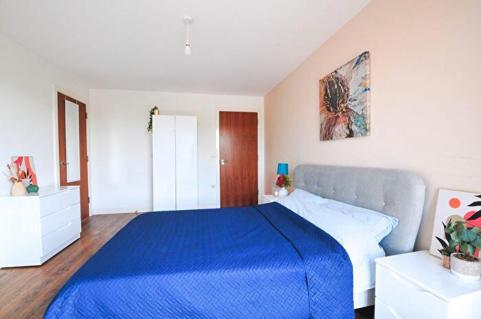 2 Bedroom Flat To Rent In Th Floor – Bedroom, Bath- Alto, Sillavan Way, Salford, M3