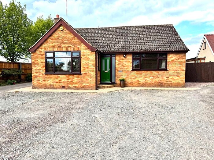 2 Bedroom Bungalow To Rent In Watling Street, Hinckley, LE10