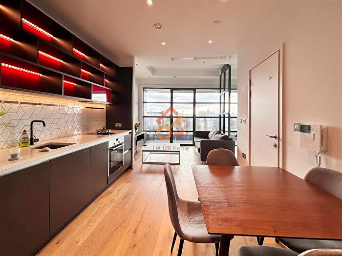 Studio To Rent In Bridgewater House, Lookout Lane, London, E14