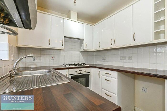 1 Bedroom Flat To Rent In Chartwell Drive, West Yorkshire, Bradford, BD6