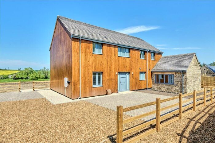 5 Bedroom Detached House For Sale In Rectory Farm, Lower Benefield, Northamptonshire, PE8