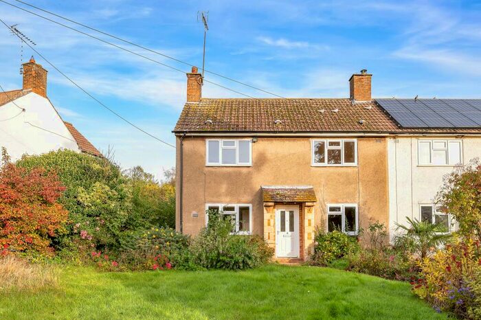 3 Bedroom Semi-Detached House For Sale In Knossington Road, Braunston, LE15