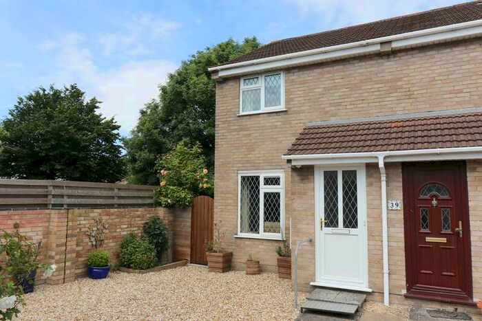 2 Bedroom Property To Rent In Yeoward Road, Clevedon, BS21