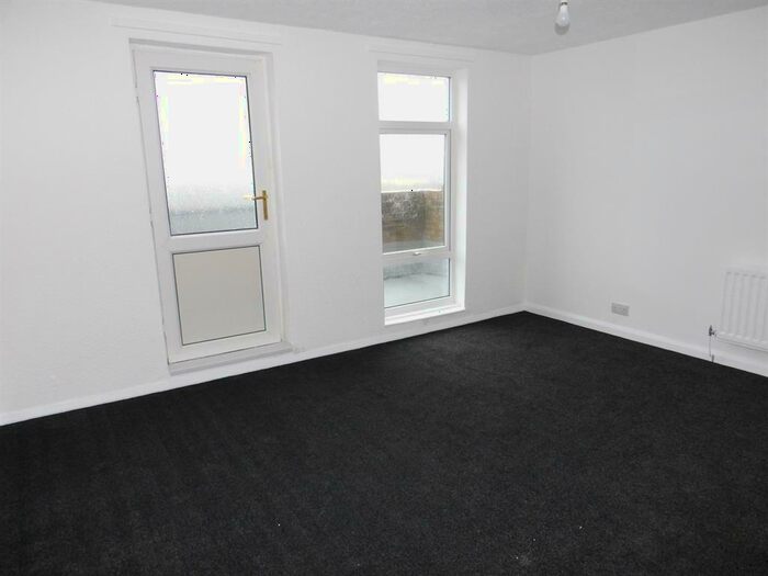 2 Bedroom Flat To Rent In Crosby Street, Maryport, Cumbria, CA15