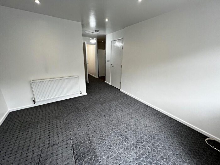 Studio To Rent In Alderwood Precinct, Sedgley, Dudley, DY3