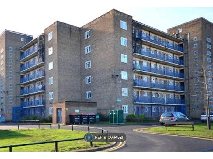 4 Bedroom Flat To Rent In Loddiges Road, London, E9
