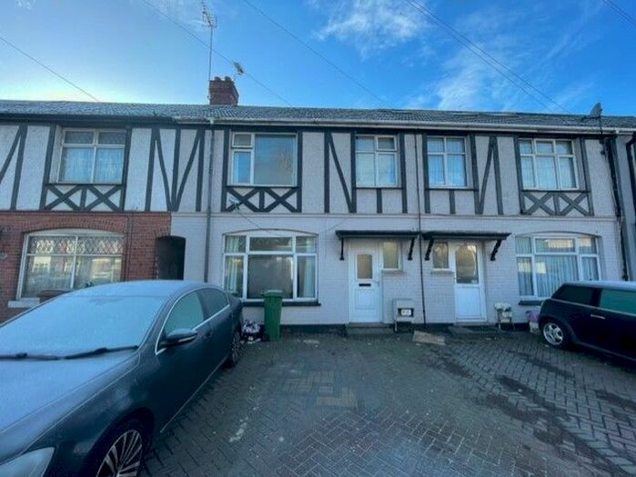 2 Bedroom Terraced House To Rent In Trinity Road, Luton, LU3