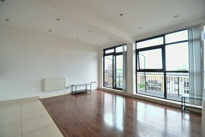 1 Bedroom Penthouse To Rent In Copperfield Road, London, E3