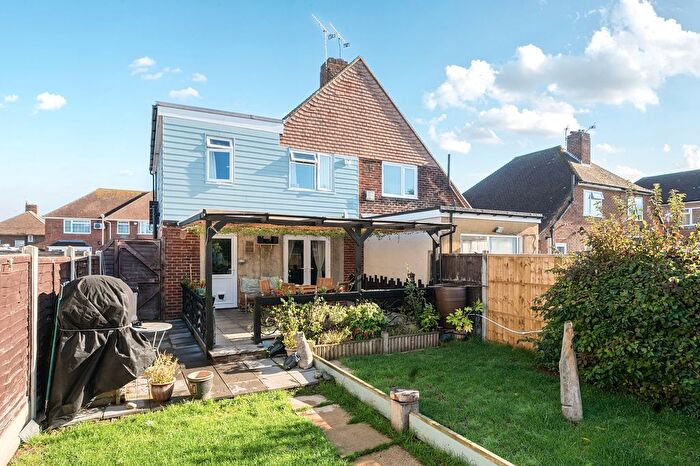 2 Bedroom Semi-detached House For Sale In Sandymount Avenue, North Bersted, PO22