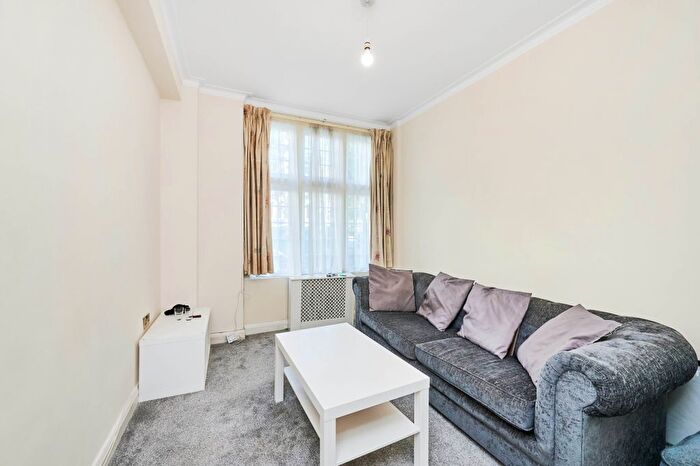 2 Bedroom Flat To Rent In Grenville Street, London, WC1N
