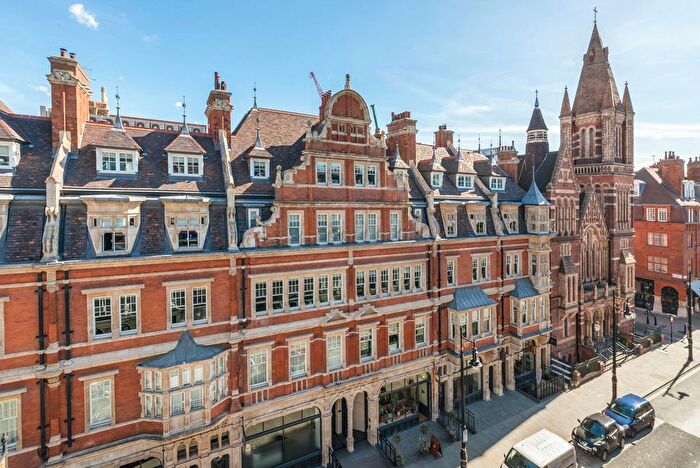 3 Bedroom Flat For Sale In Duke Street, London, W1K