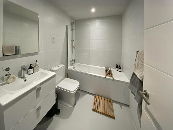 2 Bedroom Apartment To Rent In Roco, James Street, L2