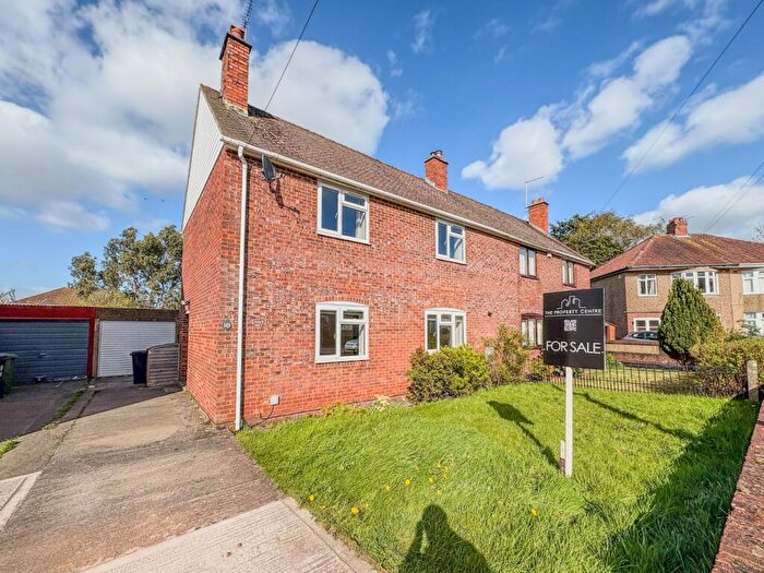 3 Bedroom Semi Detached House For Sale In St. Brelades Grove, St Anne's, Bristol, BS4