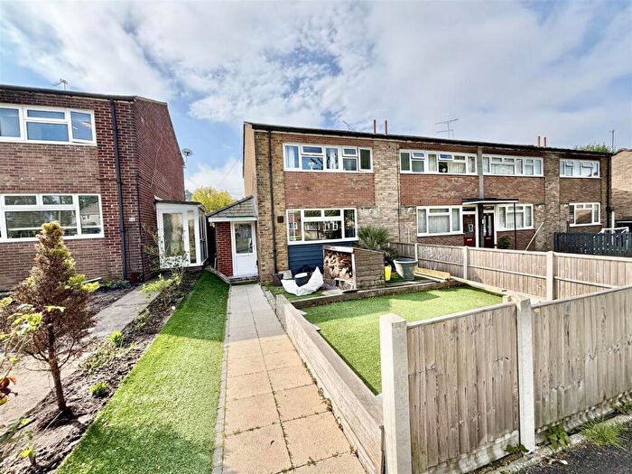 3 Bedroom End Of Terrace House For Sale In Middlebere Crescent, Hamworthy, Poole, BH16