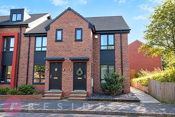3 Bedroom Semi-Detached House For Sale In Victoria Street, Hopwood, Heywood, OL10