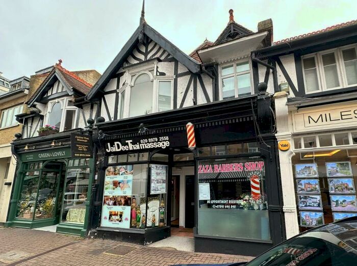 1 Bedroom Flat To Rent In Bridge Road, East Molesey, KT8