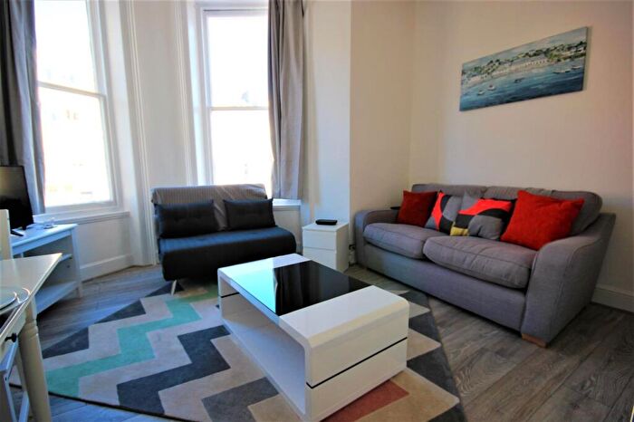 1 Bedroom Apartment To Rent In Lower Rock Gardens, Brighton, BN2