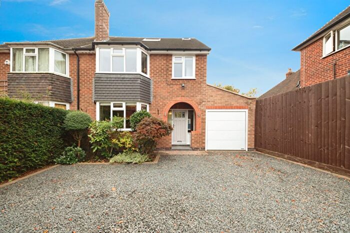 4 Bedroom Semi Detached House For Sale In Grove Road, Solihull, B91