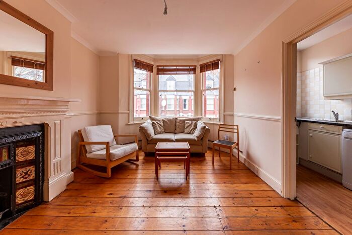 2 Bedroom Flat To Rent In Birnam Road, N4