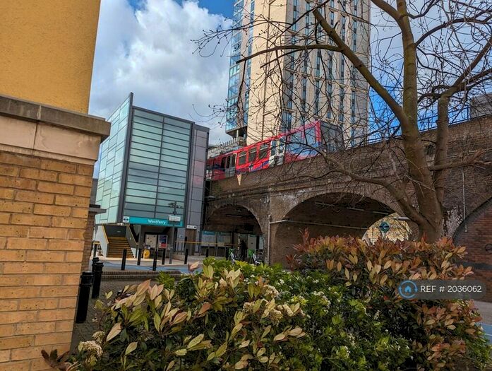 2 Bedroom Flat To Rent In Premiere Place, London, E14