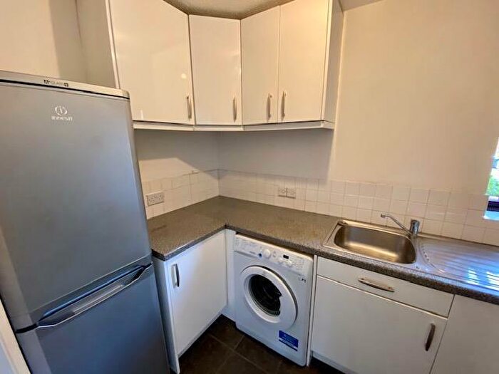 2 Bedroom Apartment To Rent In Ludlow Road, Maidenhead, SL6