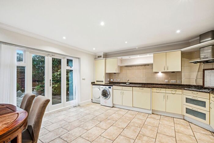 4 Bedroom Terraced House To Rent In Bective Place, Putney, SW15