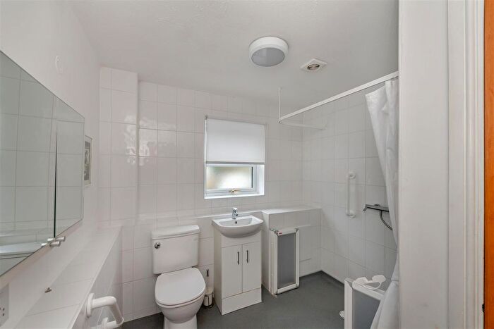 1 Bedroom Flat For Sale In Chorleywood Bottom, Chorleywood, Rickmansworth, WD3