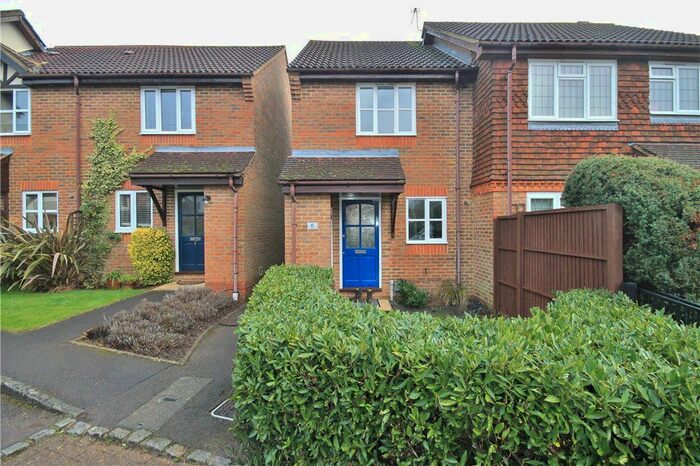 2 Bedroom End Of Terrace House To Rent In Camellia Court, West End, Woking, Surrey, GU24