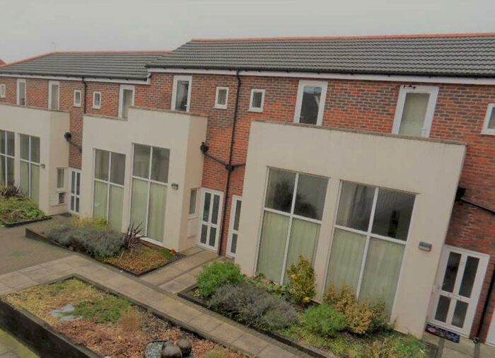 1 Bedroom Terraced House To Rent In Coopers Mews - Town Centre - 1 Bedroom House, LU1