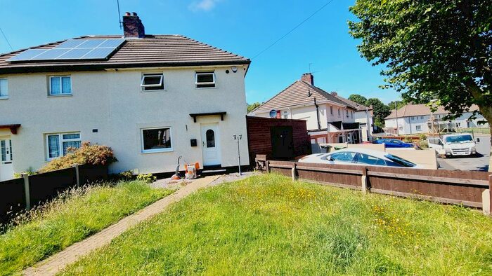 3 Bedroom Property To Rent In Maple Road, Dudley, DY1