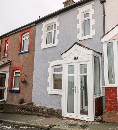 3 Bedroom Semi Detached House For Sale In Llewelyn Terrace, Glan Conwy, LL28