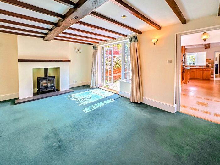 5 Bedroom Semi-Detached House For Sale In Main Street, East Haddon, NN6