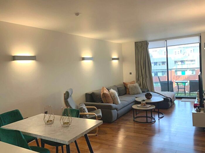 2 Bedroom Flat To Rent In Fitzrovia Apartments, Bolsover Street, Marylebone, W1W