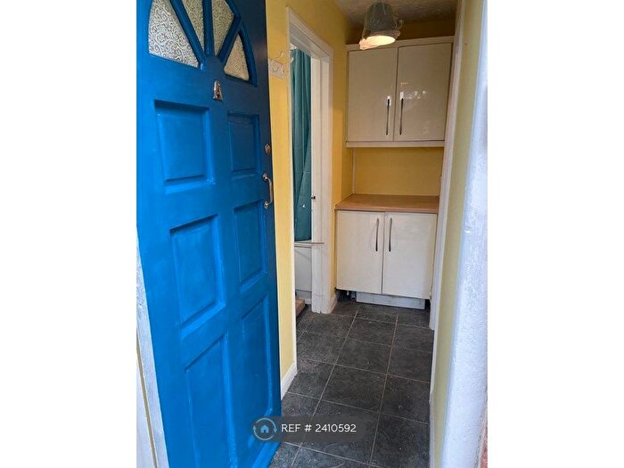1 Bedroom Flat To Rent In Stoughton Road, Guildford, GU2