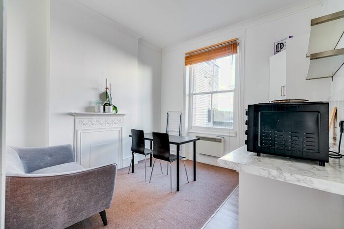 1 Bedroom Flat To Rent In Pembridge Villas, London, W11