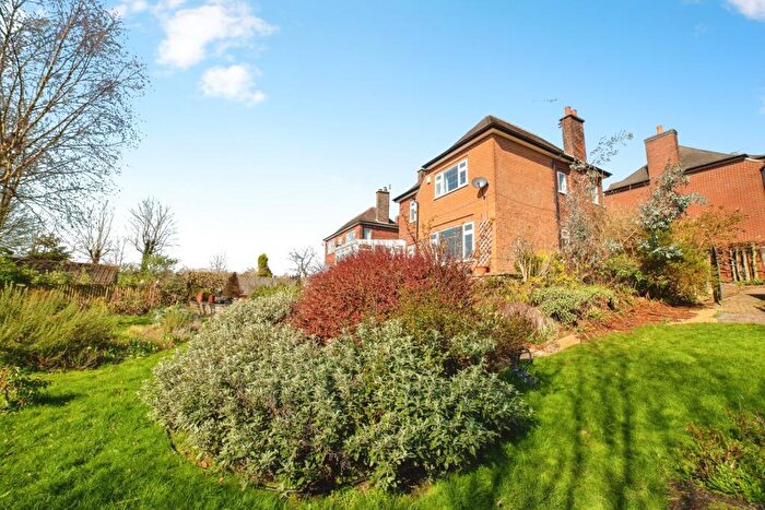 3 Bedroom Detached House For Sale In Derby Road, Swanwick, Derbyshire, DE55