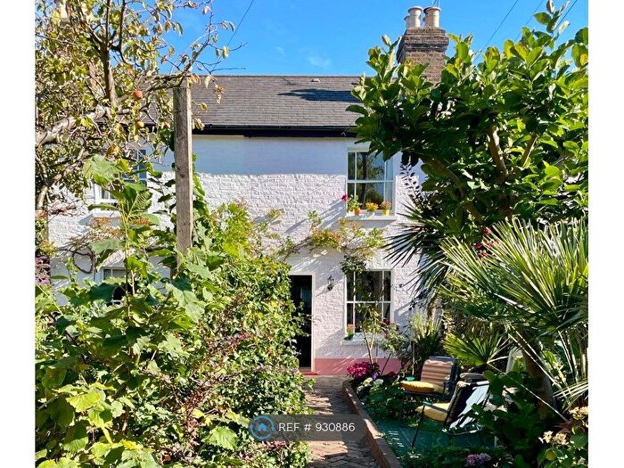 3 Bedroom Terraced House To Rent In Thorne Passage, London, SW13