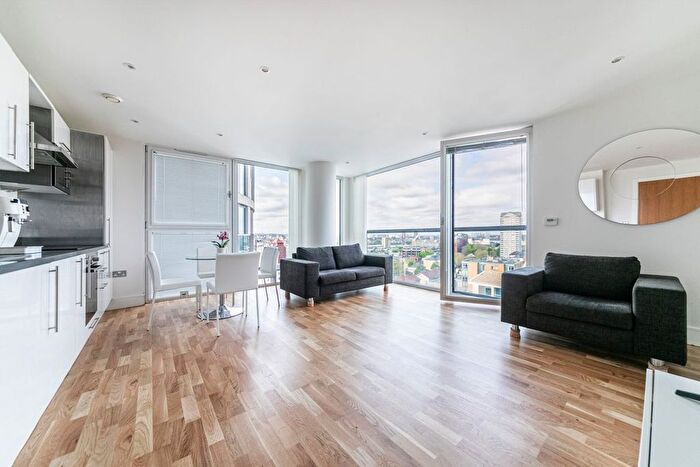 1 Bedroom Flat To Rent In Millharbour, Canary Wharf, E14