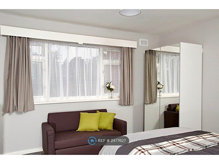 2 Bedroom Flat To Rent In City Centre, Coventry, CV3