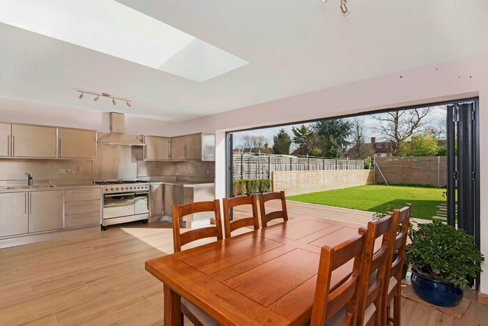 5 Bedroom Property To Rent In Haynt Walk, SW20