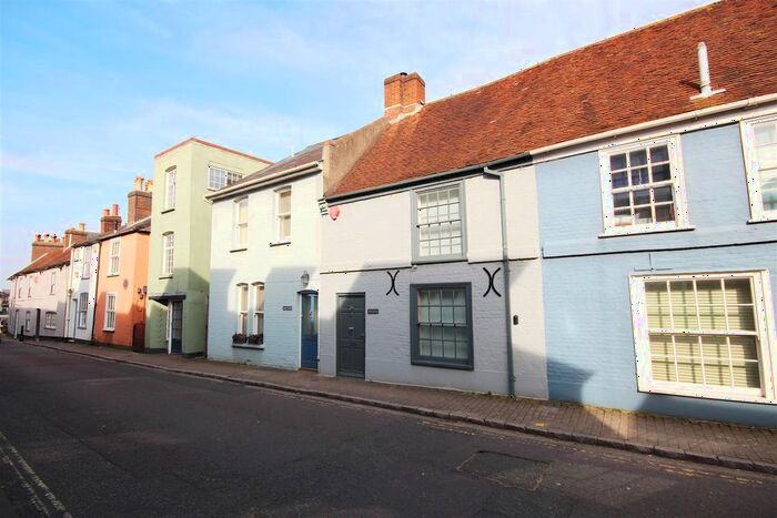 2 Bedroom Terraced House To Rent In Captains Row, Lymington, SO41